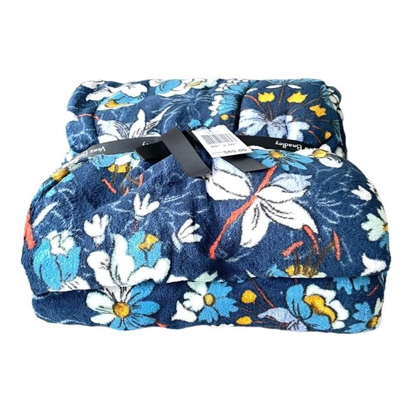 Vera Bradley Floral Bursts Plush Throw Blanket - Picture 4 of 9